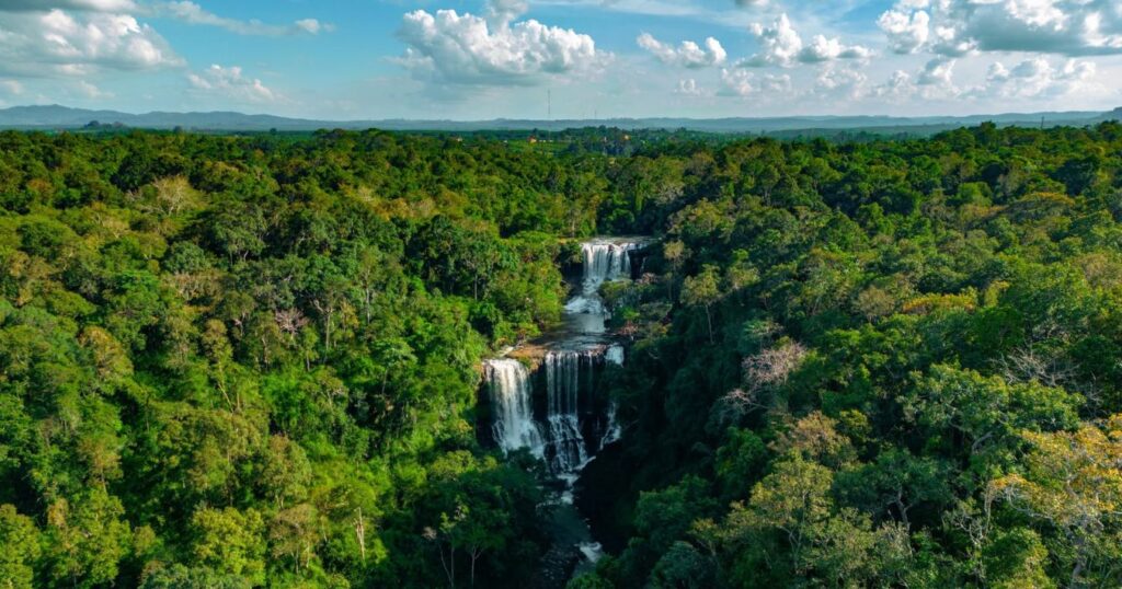 Bou Sra Waterfall